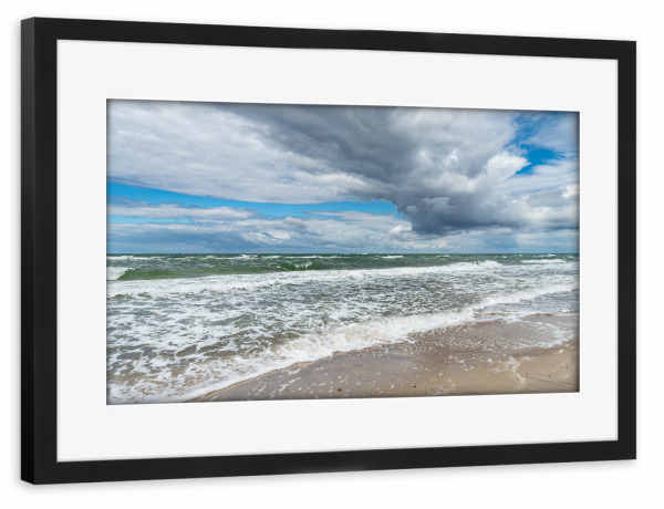 Poster mit Rahmen schwarz "Wolken, Ostsee, Wellen, Strand" artboxONE - Natur,Reise,Reise / Strand und Meer