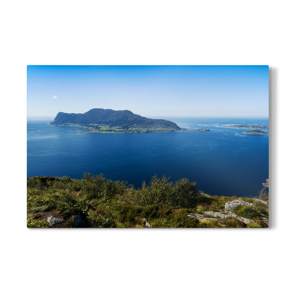Galerie-Print "Insel und Berg im Fjord" 30x20 cm artboxONE