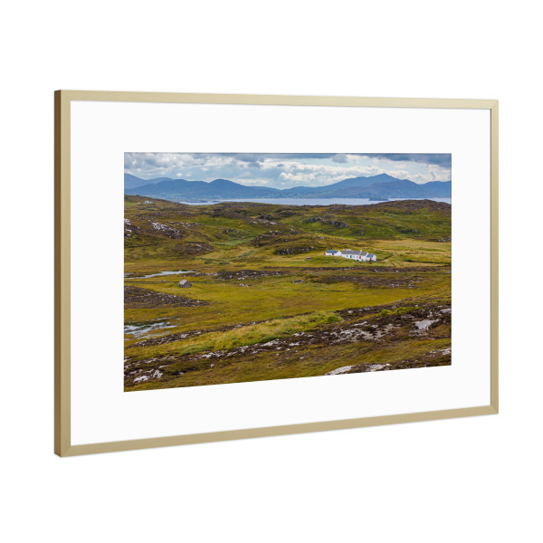 Poster mit Rahmen Gold "Die grüne Insel Irland" artboxONE - Natur