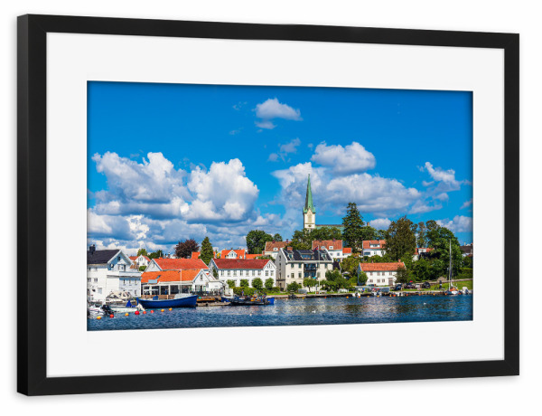 Poster mit Rahmen schwarz "Kirche, Häuser, Wasser" artboxONE - Reise,Architektur,Reise / Strand und Meer,Reise / Länder,Städte / Weitere