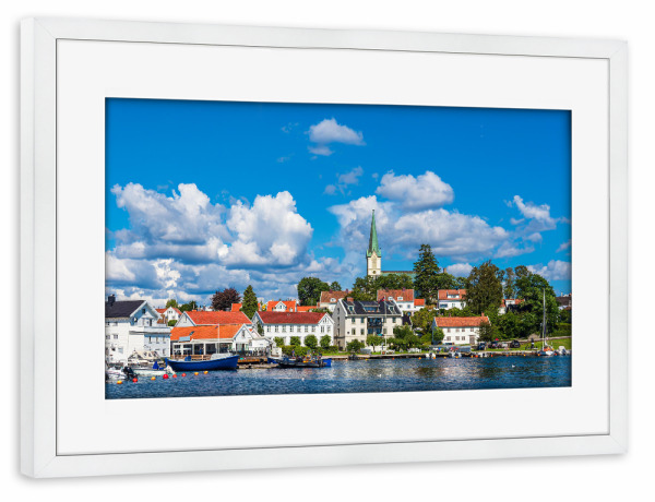 Poster mit Rahmen weiß "Kirche, Häuser, Wasser" artboxONE - Reise,Architektur,Reise / Strand und Meer,Reise / Länder,Städte / Weitere