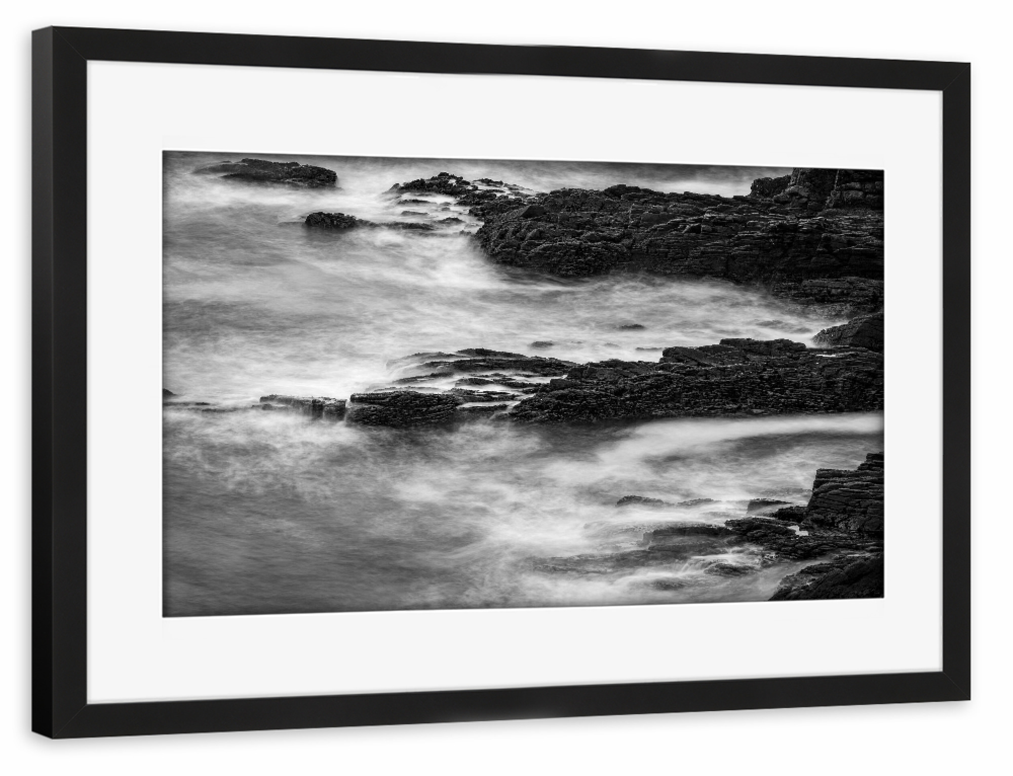 Poster mit Rahmen schwarz "Die Küste Irlands" artboxONE - Natur,Schwarzweiß - Küste,Riff,Kliff,Meer,Ozean,Wellen,Irland,Felsenküste,Strand,Atlantik