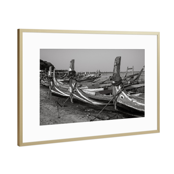 Poster mit Rahmen Gold "Traditionelle Fischerboote" artboxONE - Reise / Strand und Meer,Reise / Asien