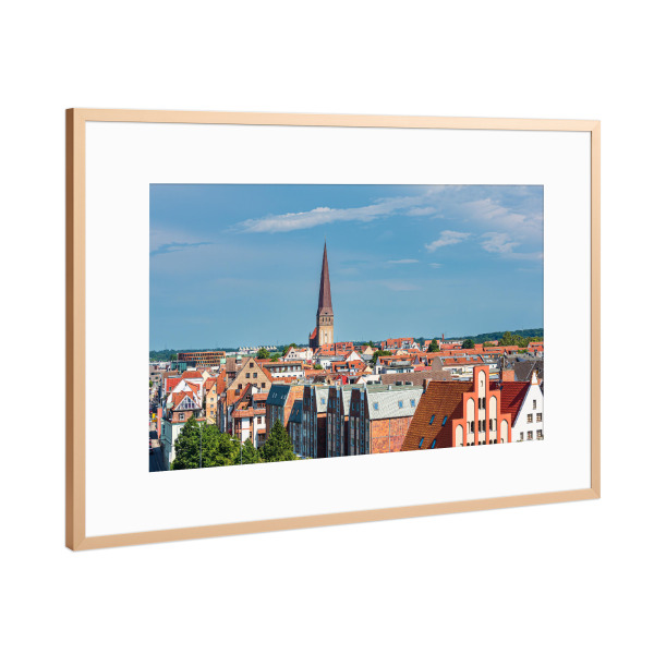 Poster mit Rahmen Kupfer "Häuser, Kirche, Wolken" artboxONE - Reise,Architektur,Städte / Weitere