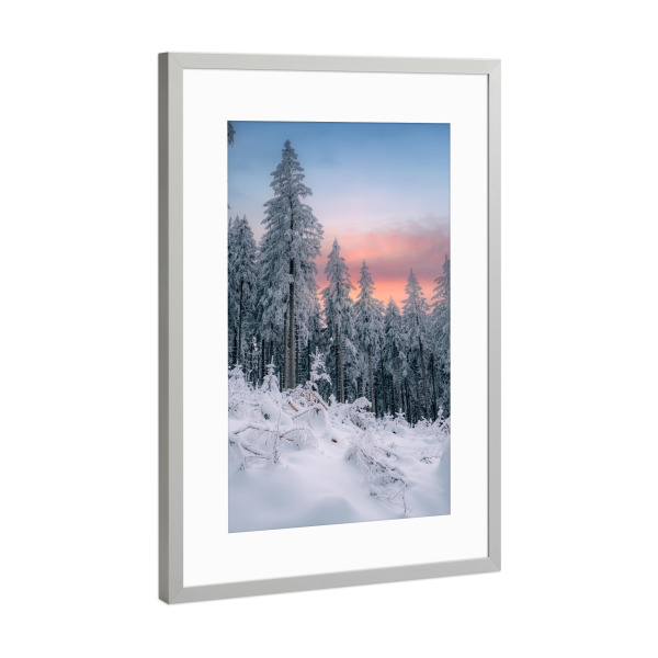 Poster mit Rahmen Silber "Sonnenuntergang im Winterwald" artboxONE - Natur