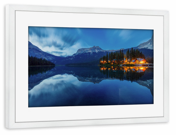 Poster mit Rahmen weiß "Emerald Lake" artboxONE - Natur,Reise - Kanada,Rocky mountains,Bergsee,Lake emerald,Natur,Landschaft