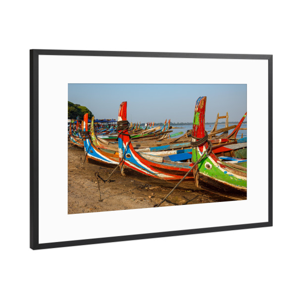 Poster mit Rahmen Schwarz (Metallic) "Fischerboote in Myanmar" artboxONE - Reise / Strand und Meer,Reise / Asien