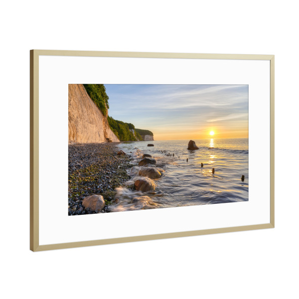 Poster mit Rahmen Gold "In der Piratenschlucht auf Rügen" artboxONE - Reise,Musik,Reise / Strand und Meer