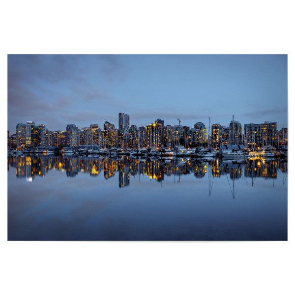 Poster "Vancouver in Kanada" artboxONE - Architektur - Vancouver,Kanada,Skyline,Stadt,Hafen,Spiegelung,Abend,Nacht,Hochhaus
