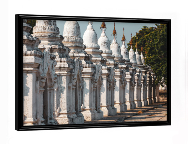 Poster mit schwarzem Rahmen "Stupas von Mandalay" artboxONE - Architektur - Myanmar,Burma,Mandalay,Buddhismus,Palast,Tempel,Pagode,Stupa,Kloster