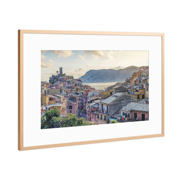 Poster mit Rahmen Kupfer "Vernazza am Abend" artboxONE - Reise,Architektur,Reise / Strand und Meer,Reise / Länder,Städte / Weitere