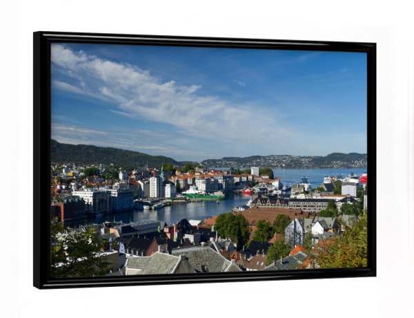 Poster mit schwarzem Rahmen "Blick auf Bergen und Hafen" artboxONE - Natur,Reise,Reise / Strand und Meer,Reise / Länder,Städte / Weitere