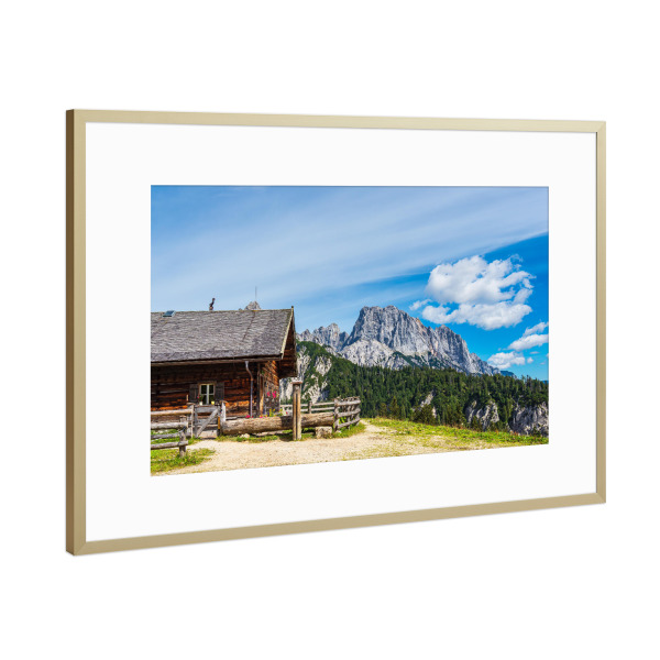 Poster mit Rahmen Gold "Berge, Hütte, Wiese" artboxONE - Natur,Reise,Architektur,Reise / Länder