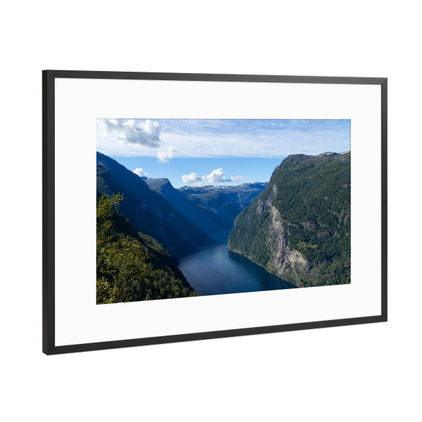 Poster mit Rahmen Schwarz (Metallic) "Geirangerfjord und Weite" artboxONE - Natur,Reise,Reise / Strand und Meer,Reise / Länder
