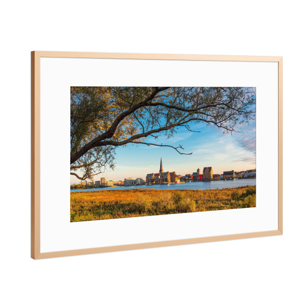Poster mit Rahmen Kupfer "Rostock, Warnow, Baum Schilf" artboxONE - Natur,Reise,Architektur,Städte / Weitere