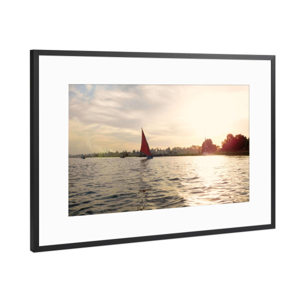 Poster mit Rahmen Schwarz (Metallic) "Ein Segelboot auf dem Nil" artboxONE - Reise,Reise / Afrika,Reise / Länder