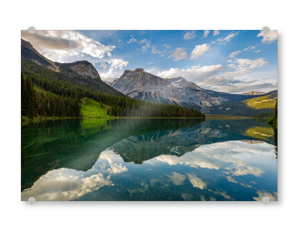 Acrylglasbild "Spiegelung im Lake Emerald" artboxONE - Natur,Reise - Kanada,Rocky mountains,Bergsee,Lake emerald,Natur,Landschaft
