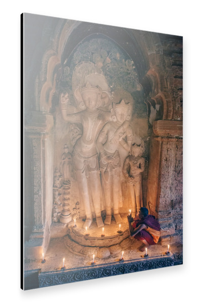 Alu-Dibond "Mönch im Tempel von Bagan" 30x20 cm artboxONE