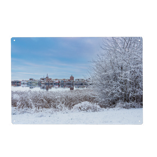 Metall Poster "Stadt, Fluss, Baum, Schilf" artboxONE - Natur,Reise,Architektur,Städte / Weitere