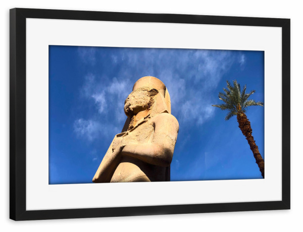 Poster mit Rahmen schwarz "Statue in Karnak" artboxONE - Reise,Reise / Afrika,Reise / Länder
