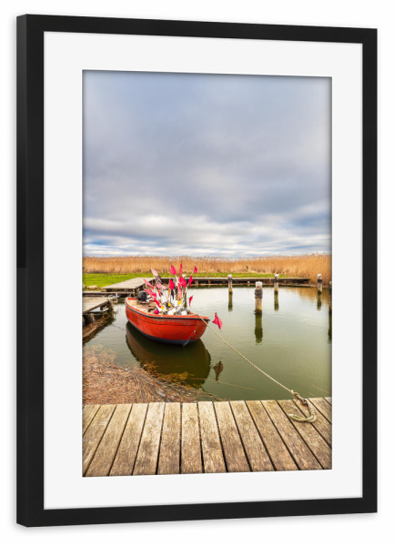 Poster mit Rahmen schwarz "Steg, Boot, Schilf, Wolken" artboxONE - Natur,Reise,Reise / Strand und Meer