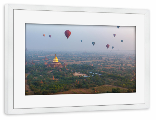 Poster mit Rahmen weiß "Heißluftballons in Myanmar" artboxONE - Natur,Reise,Architektur