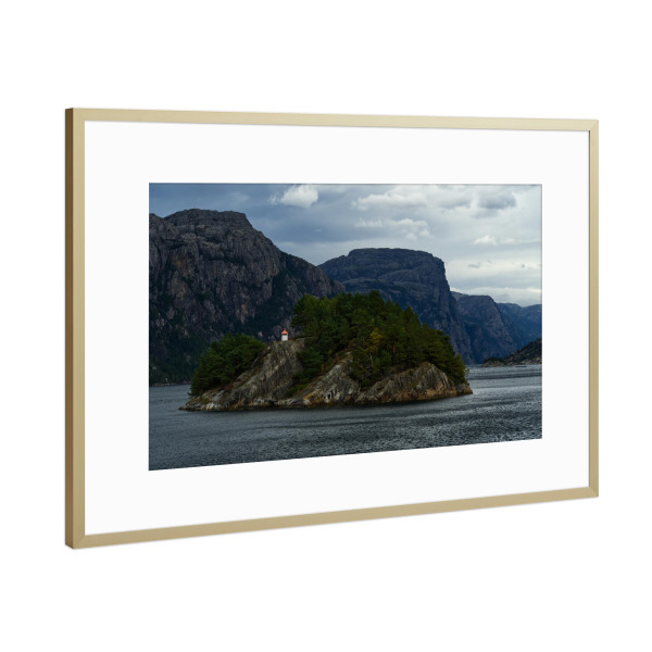 Poster mit Rahmen Gold "Felseninsel am Lysefjord" artboxONE - Natur,Reise,Reise / Strand und Meer,Reise / Länder