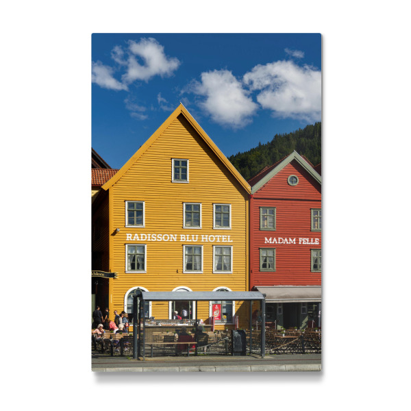 Galerie-Print "Gelbes Haus in Bergen" 30x20 cm artboxONE
