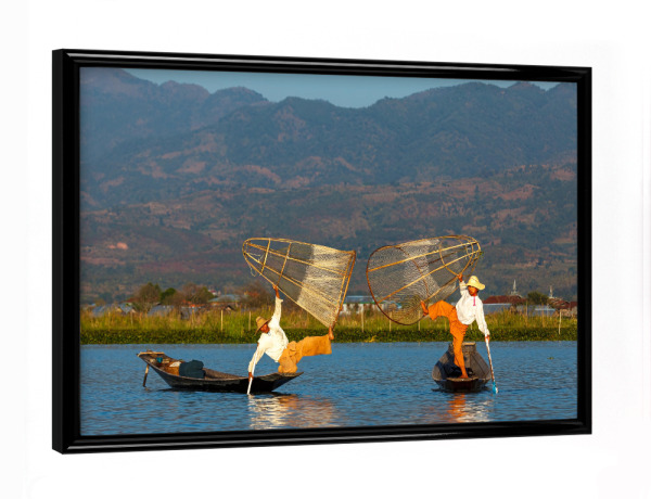 Poster mit schwarzem Rahmen "Fischer auf dem Inle See" artboxONE - Reise / Asien,Männer