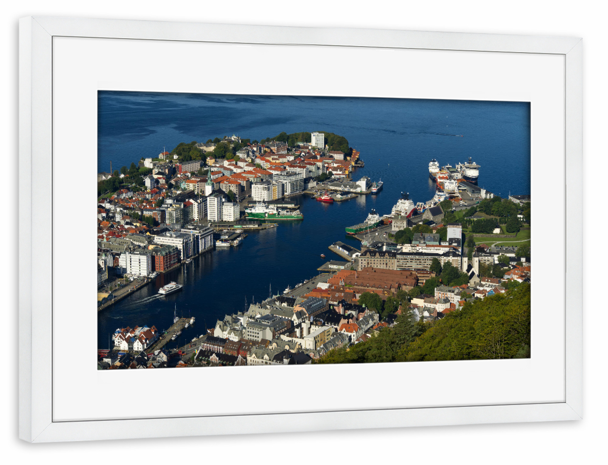 Poster mit Rahmen weiß "Blick auf Bergen in Norwegen" artboxONE - Städte,Natur,Reise,Reise / Länder