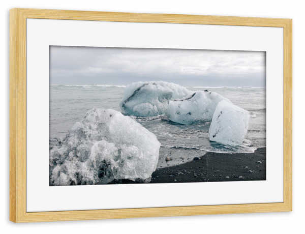 Poster mit Rahmen kiefer "Eis am Strand mal anders" artboxONE - Natur,Reise,Reise / Strand und Meer