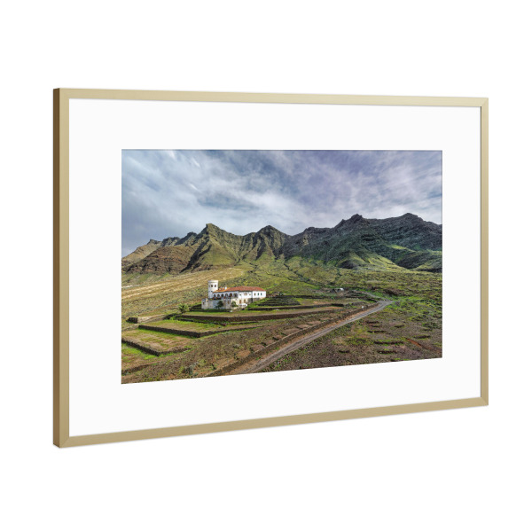 Poster mit Rahmen Gold "Fuerteventura - Villa Winter Pano" artboxONE - Städte,Natur,Reise,Architektur,Reise / Strand und Meer