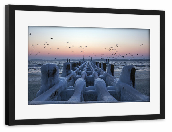 Poster mit Rahmen schwarz "Eisiger Morgen an der Ostsee" artboxONE - Natur,Reise / Strand und Meer,Reise / Länder