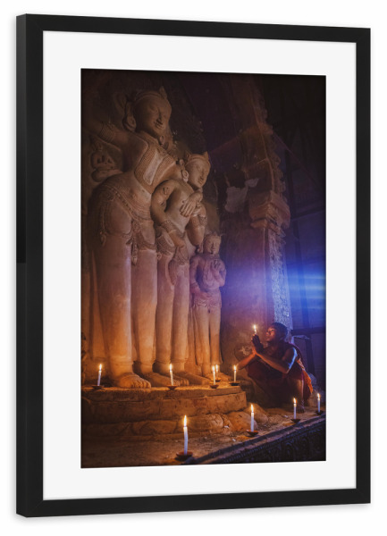 Poster mit Rahmen schwarz "Mönch beim beten" artboxONE - Architektur,Reise / Asien,Männer