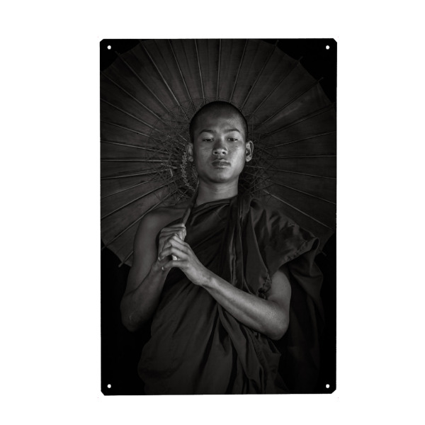 Holzbild "Junger Mönch mit Sonnenschirm" artboxONE - Menschen,Reise / Asien