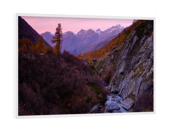 Poster mit weißem Rahmen "Fluss Lonza bei Sonnenaufgang" artboxONE - Natur,Reise