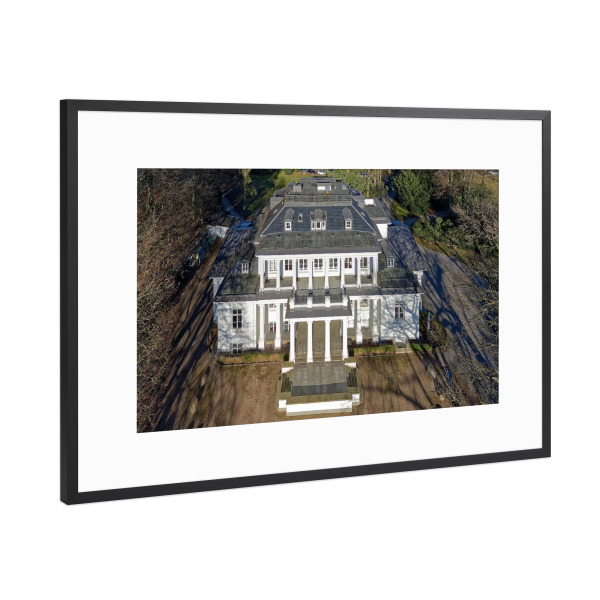 Poster mit Rahmen Schwarz (Metallic) "HH-Blankenese, Goßlerhaus; H30m" artboxONE - Städte,Städte / Hamburg,Architektur