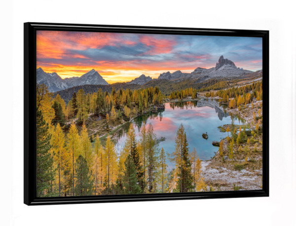 Poster mit schwarzem Rahmen "Sonnenaufgang am Lago Federa" artboxONE - Natur,Reise,Reise / Länder