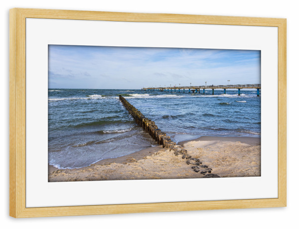 Poster mit Rahmen kiefer "Seebrücke, Buhne, Meer, Strand" artboxONE - Natur,Reise,Architektur,Reise / Strand und Meer