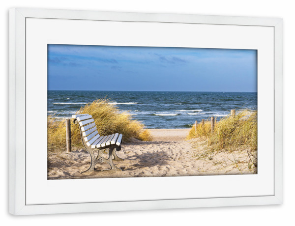 Poster mit Rahmen weiß "Sitzbank am Strandaufgang" artboxONE - Natur,Reise,Reise / Strand und Meer