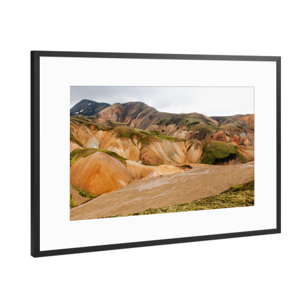 Poster mit Rahmen Schwarz (Metallic) "Wandern in Landmannalaugar" artboxONE - Natur,Reise,Reise / Länder