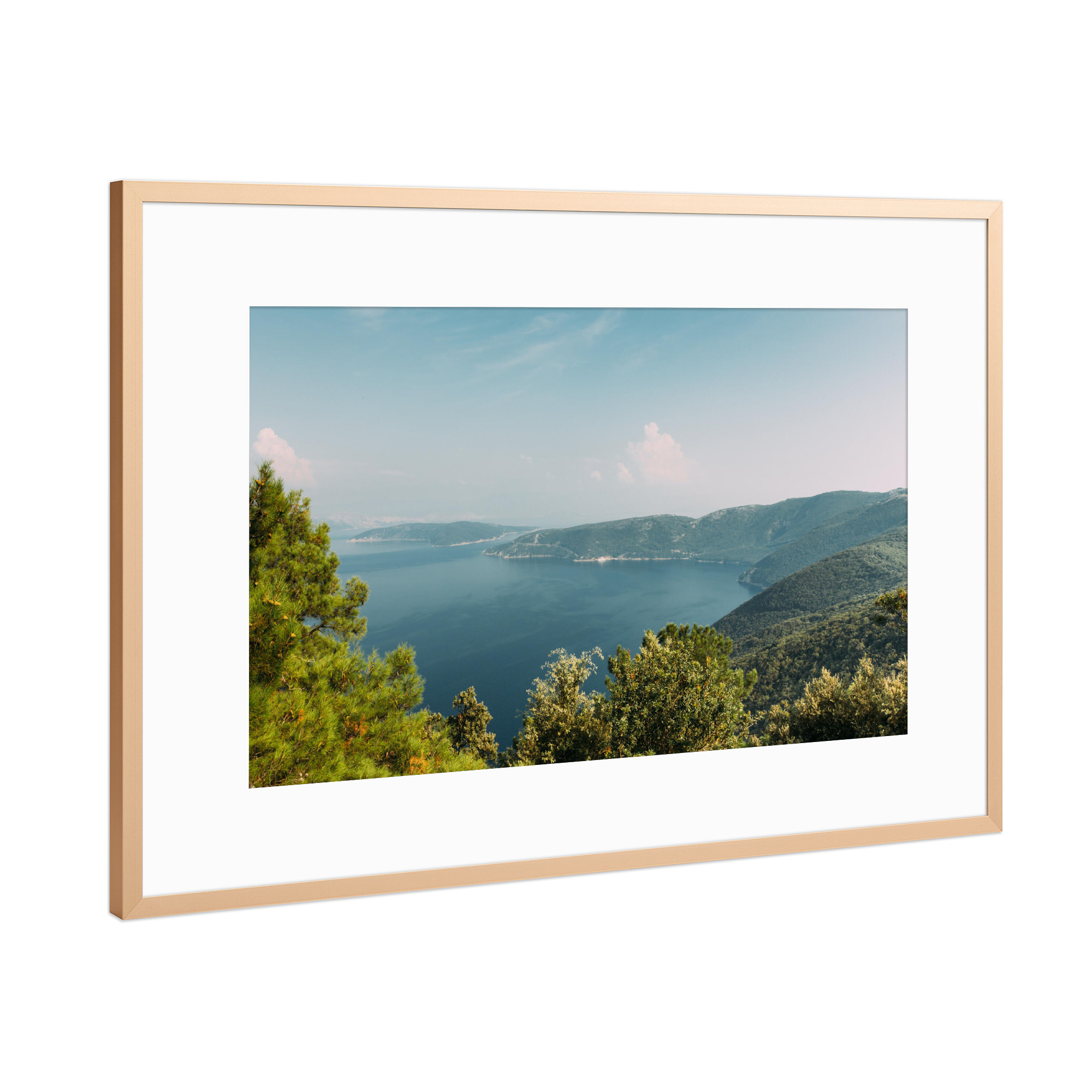 Poster mit Rahmen Kupfer "Weitblick auf Mali Losinj" artboxONE - Natur,Reise,Reise / Strand und Meer,Buchstaben / K,Buchstaben / M