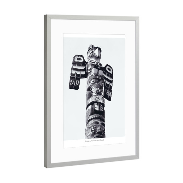 Poster mit Rahmen Silber "Totem Pole @ Victoria" artboxONE - Reise,Schwarzweiß,Reise / Länder