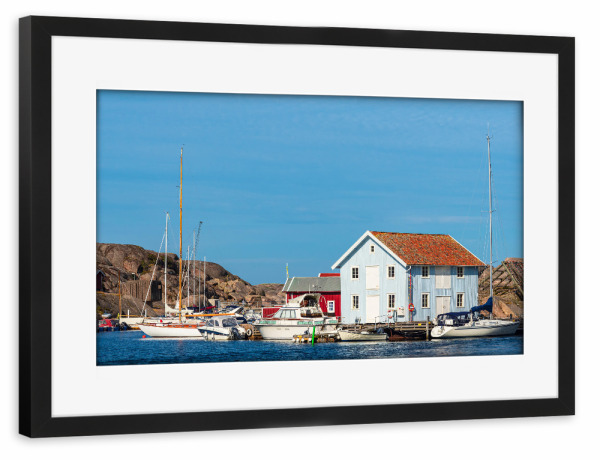 Poster mit Rahmen schwarz "Haus, Felsen, Boot, Meer" artboxONE - Natur,Reise,Architektur,Reise / Strand und Meer,Reise / Länder