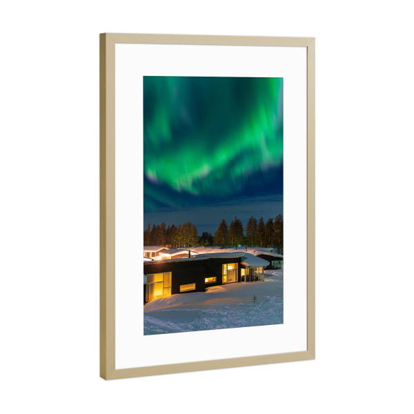 Poster mit Rahmen Gold "Polarlicht, Hütten, Schnee" artboxONE - Natur,Reise,Architektur,Reise / Länder