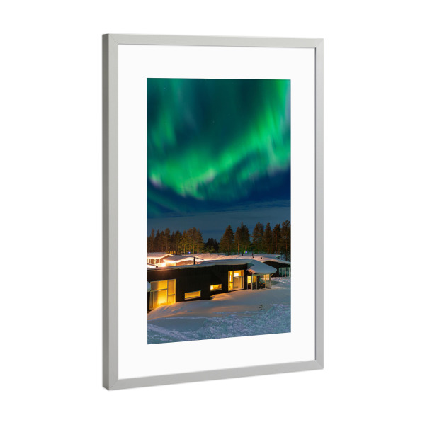 Poster mit Rahmen Silber "Polarlicht, Hütten, Schnee" artboxONE - Natur,Reise,Architektur,Reise / Länder