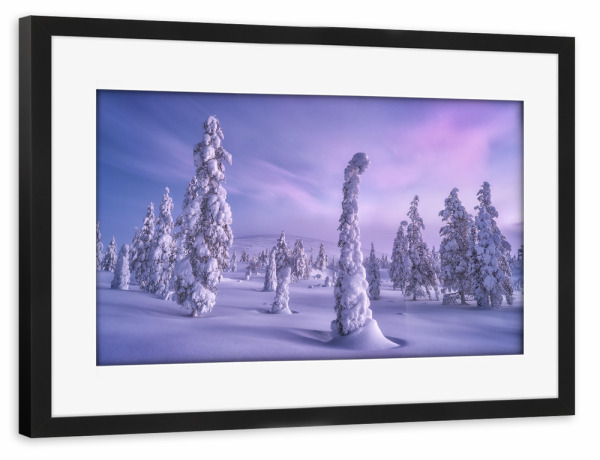 Poster mit Rahmen schwarz "Schneelandschaft im Morgenlicht" artboxONE - Natur,Reise