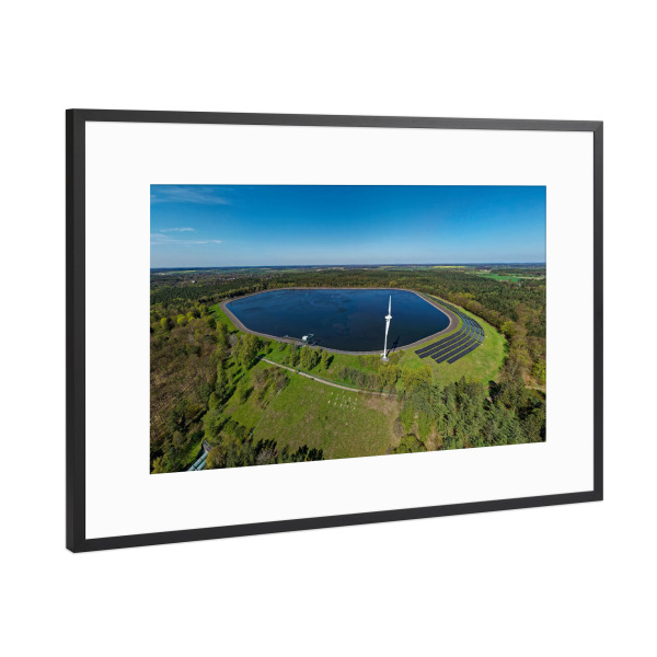 Poster mit Rahmen Schwarz (Metallic) "Pumpspeicherbecken Krümmel SW" artboxONE - Städte,Natur,Reise,Architektur,Reise / Länder
