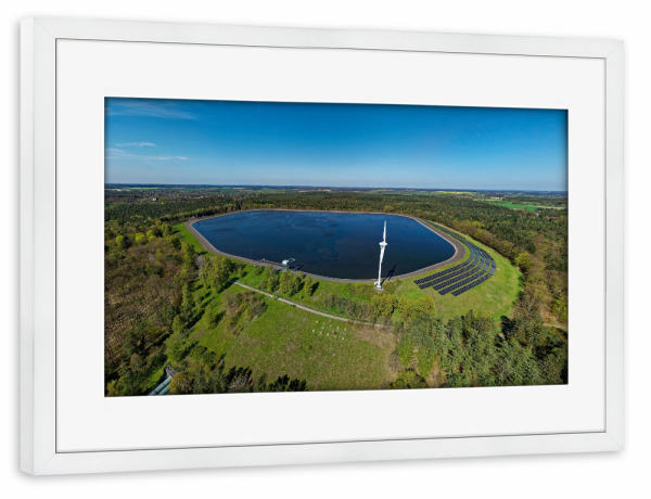 Poster mit Rahmen weiß "Pumpspeicherbecken Krümmel SW" artboxONE - Städte,Natur,Reise,Architektur,Reise / Länder
