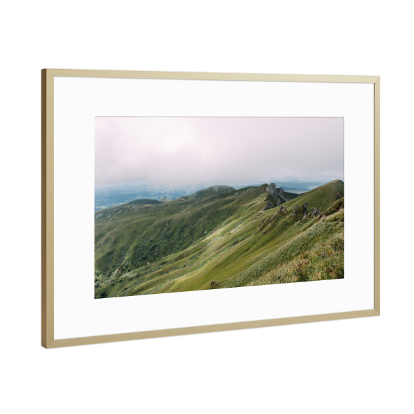 Poster mit Rahmen Gold "Landschaft Auvergne" artboxONE - Natur,Reise,Reise / Länder
